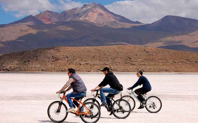 Bike tour of the Salar de Uyuni