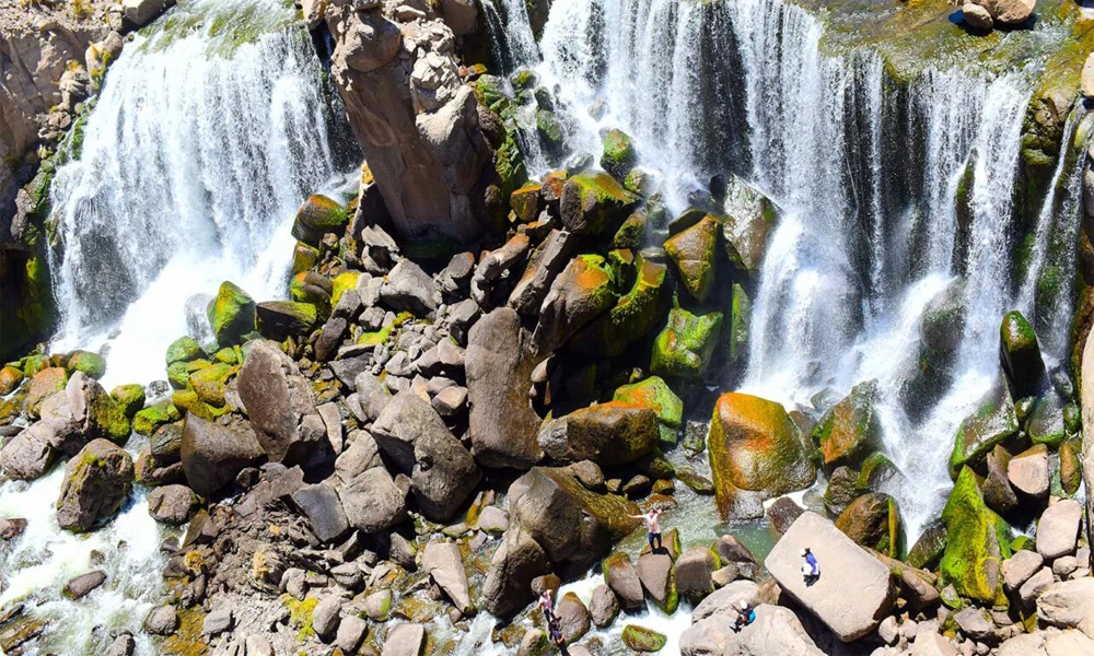 Excursión a la Catarata de Pillones