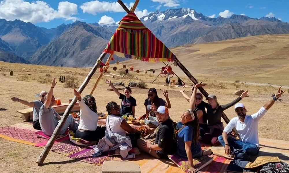 Tour Picnic Natural y Taller de Pintado de Toritos | Tradición y Naturaleza Andina