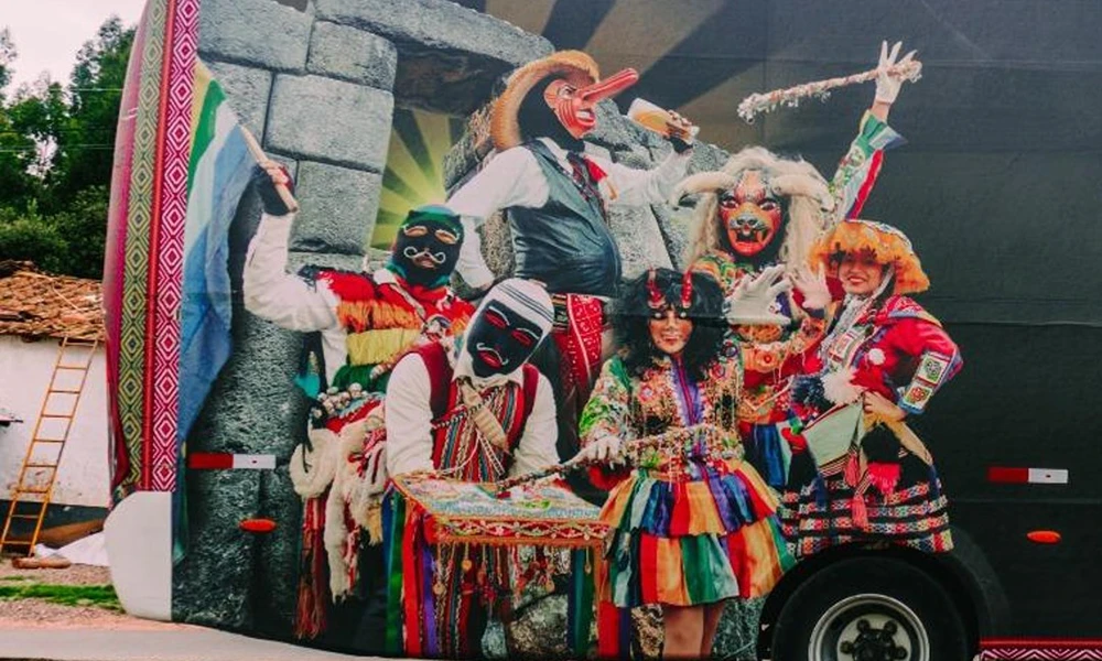 Tour Panorámico Cusco Escénico en Bus 180° con Pisco Sour y Danzas Típicas