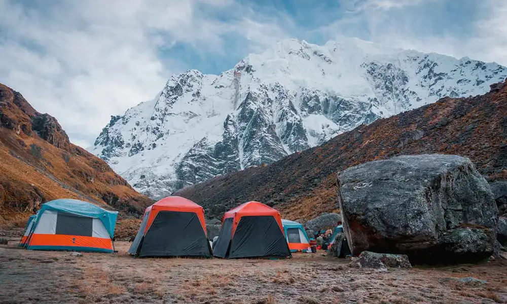El Significado del Nombre Salkantay (Sallqantay): Historia, Etimología, Mitos y Espiritualidad del Apu Sagrado