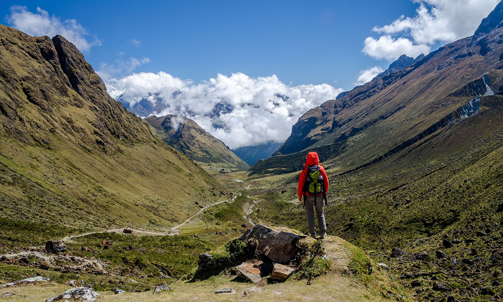 Salkantay vs Camino Inca: La Comparación Más Completa para Elegir la Ruta Perfecta hacia Machu Picchu