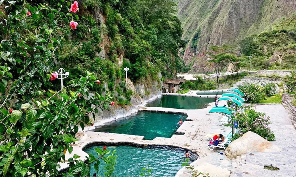 Tour Salkantay Trek + Baños Termales de Cocalmayo